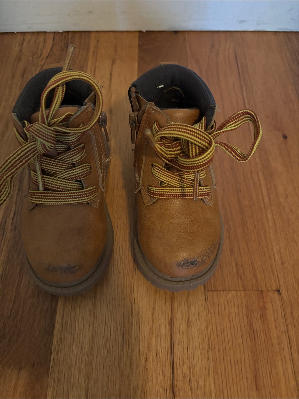 Carter’s Toddler Boots (Baby/Toddler 6)